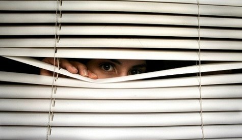 Stalking condominiale rumori molesti